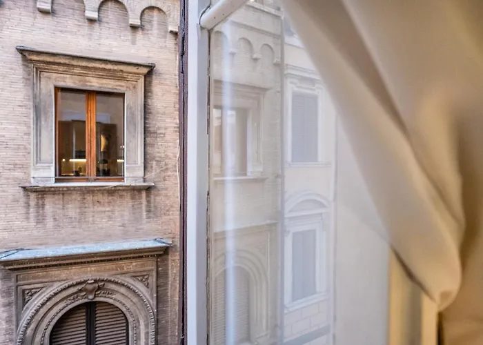 Apartment By The Colosseum - White Chic Flats